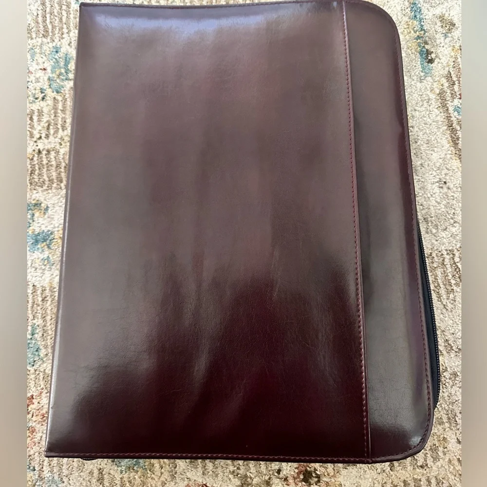 Vegan Leather‎ Retractable Handles Briefcase Portfolio. Never used. Dark Brown